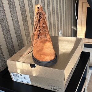 Clarks Women’s Brown Lace-Up Boots